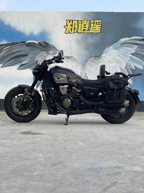 QJMOTOR 闪600