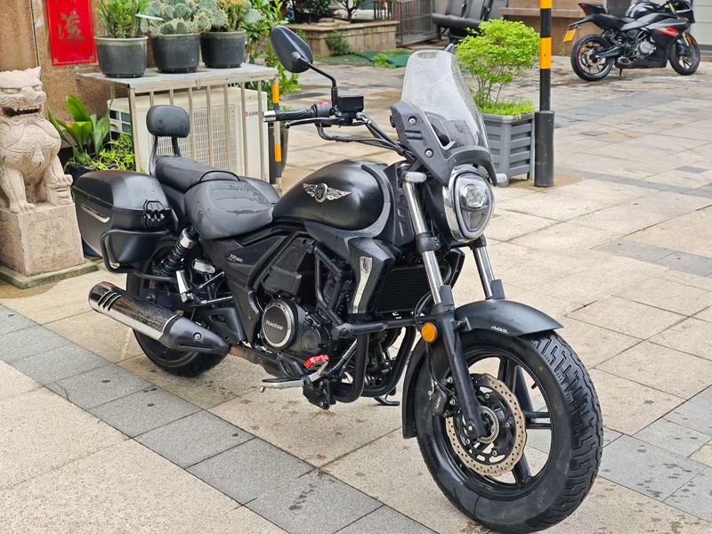 豪爵 TR300