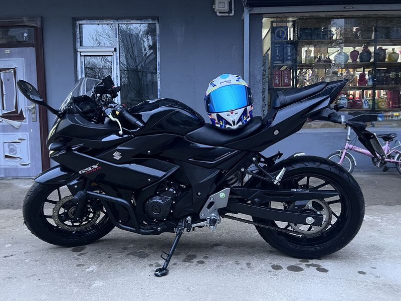 豪爵铃木 GSX250R