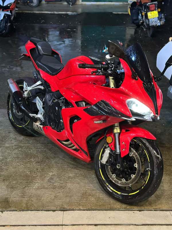 QJMOTOR 赛600