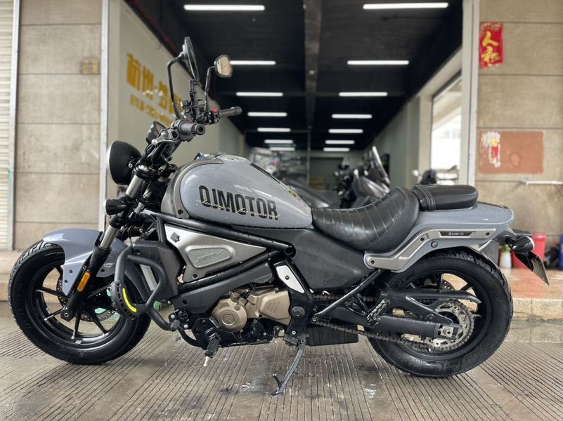 QJMOTOR 闪500S