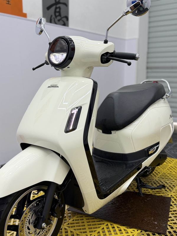 新大洲本田 NS125LA