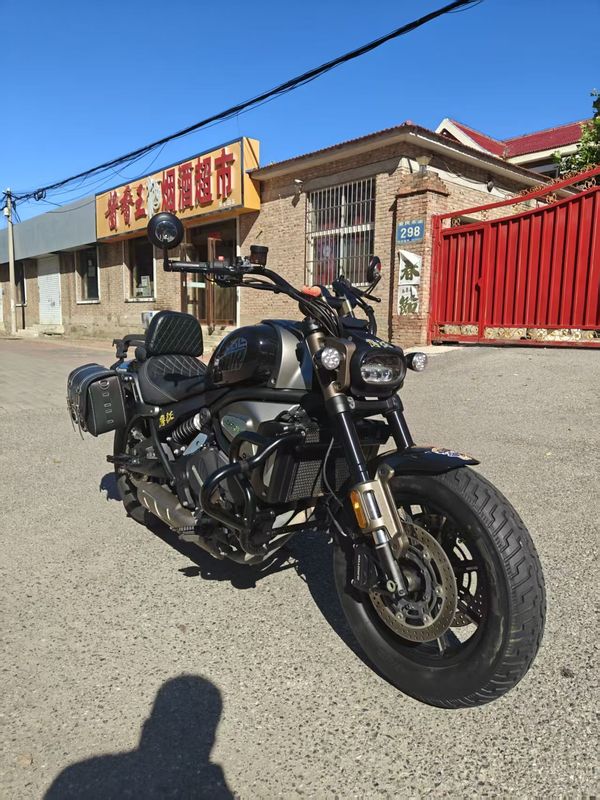 QJMOTOR 闪700