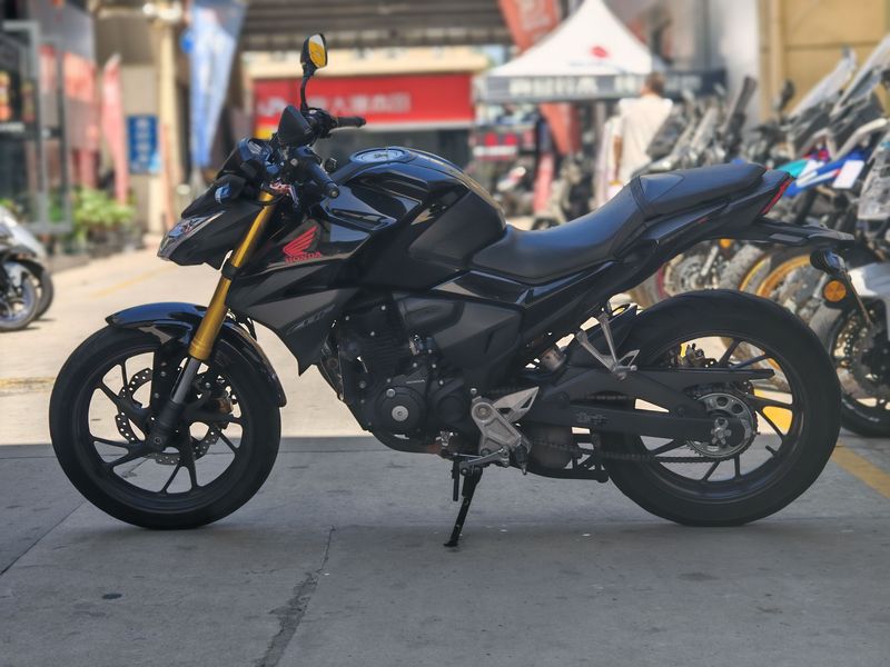 新大洲本田 CBF190R