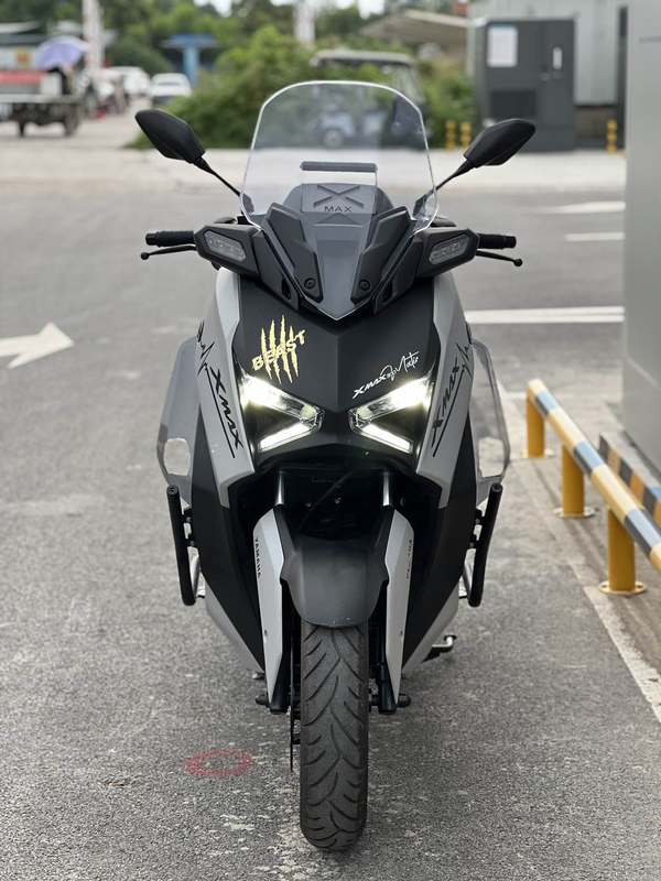 雅马哈 XMAX