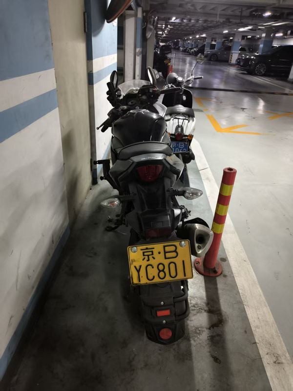 豪爵铃木 GSX250R