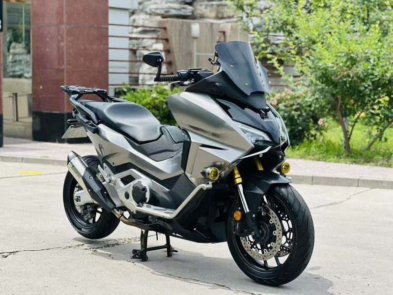 本田DREAMWING NSS750