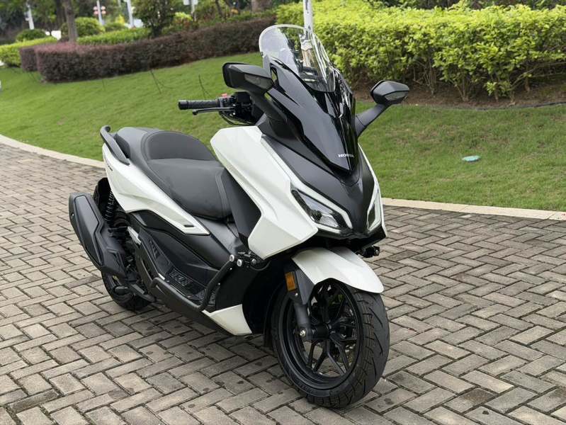 本田WING NSS350