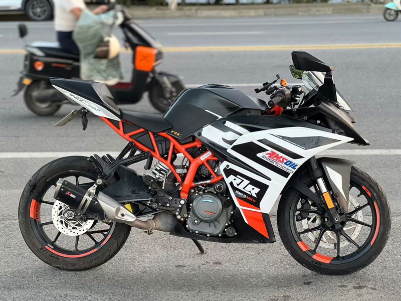 KTMR2R RC 390 