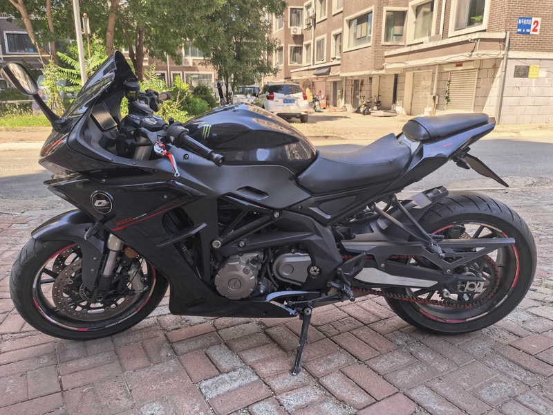 QJMOTOR 赛600