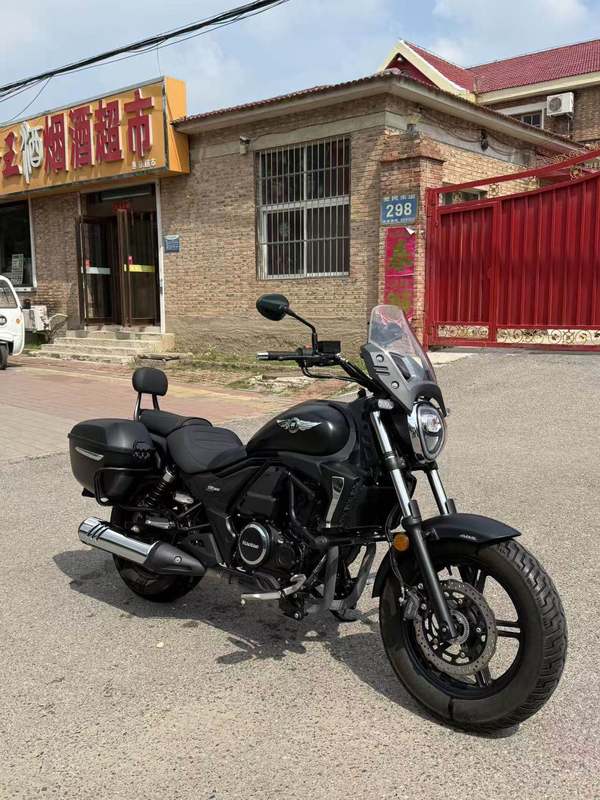 豪爵 TR300