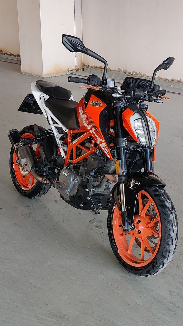 KTMR2R 390 Duke