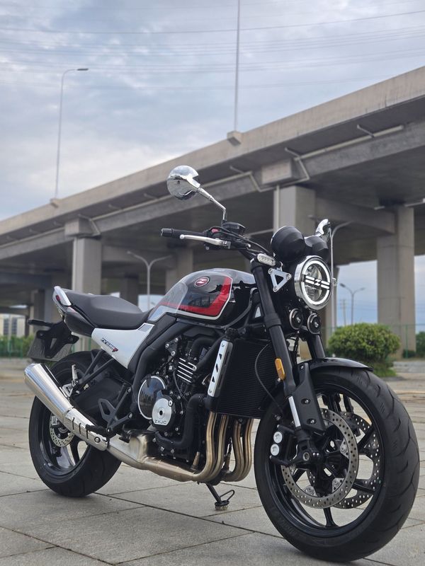 张雪机车 500F