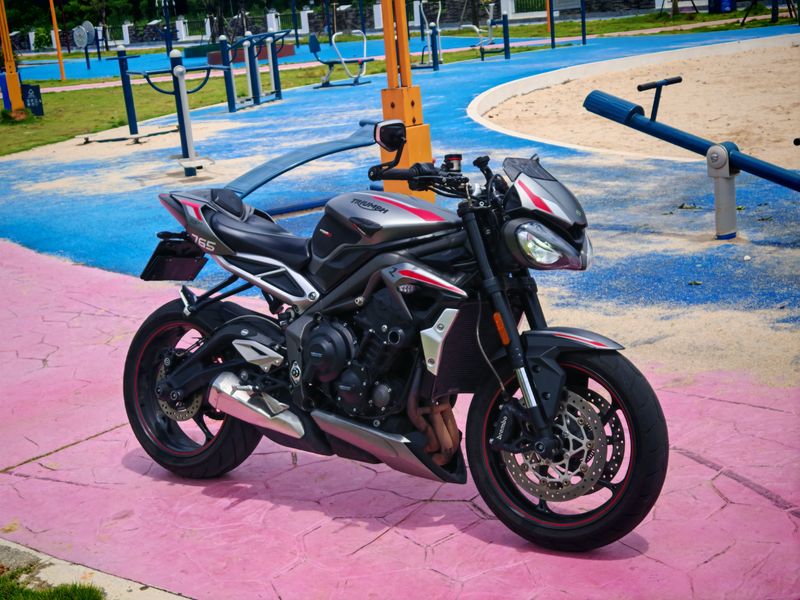 凯旋 Street Triple 765