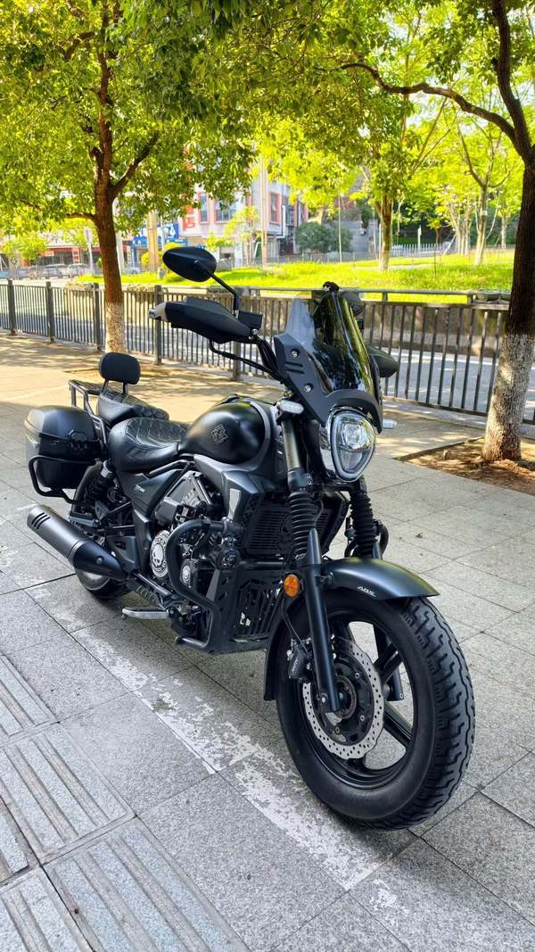 豪爵 TR300