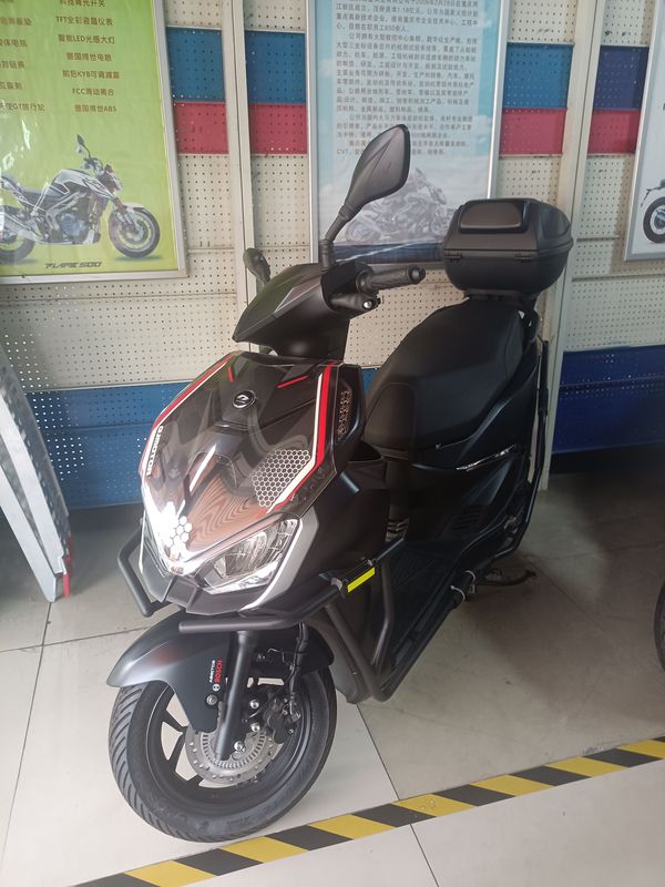 QJMOTOR 鸿150RS