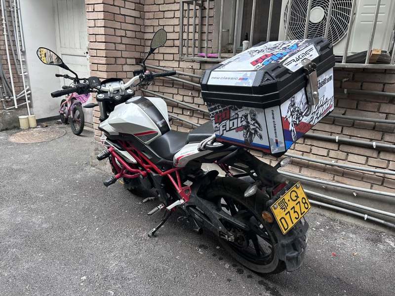 贝纳利 红宝龙 TNT 150i