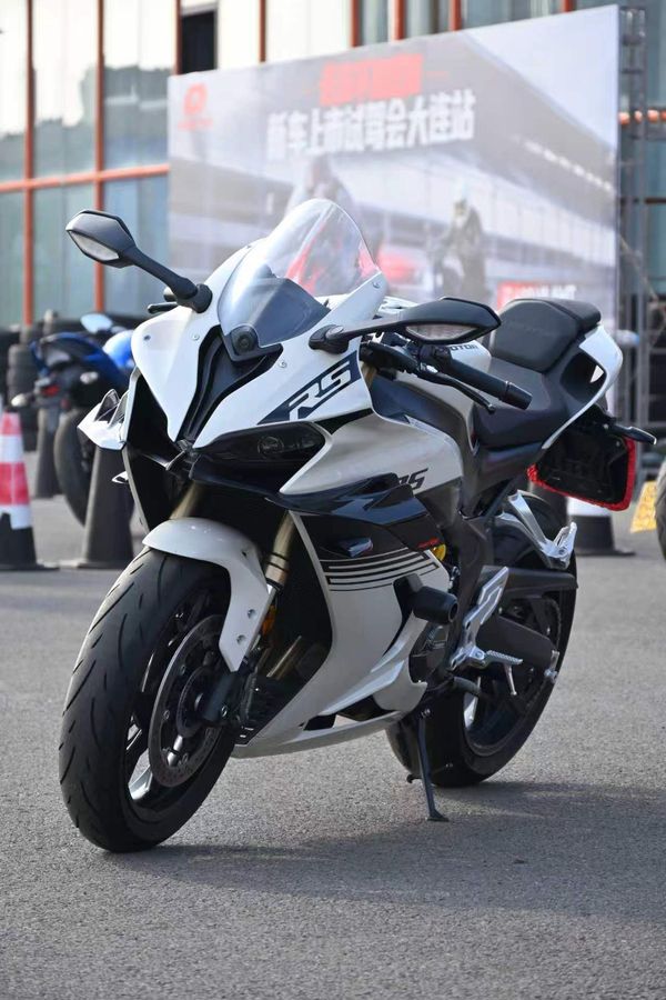 QJMOTOR 赛600