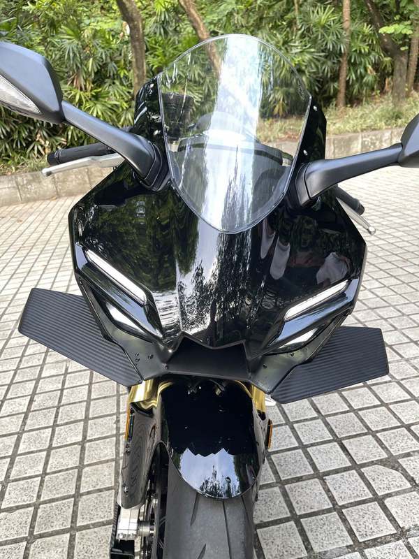 张雪机车 500RR