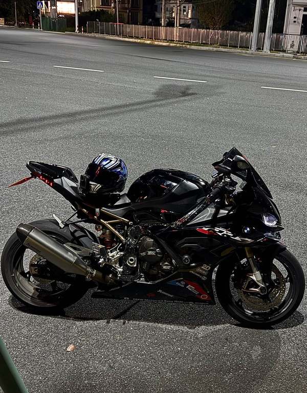 宝马 S 1000 RR