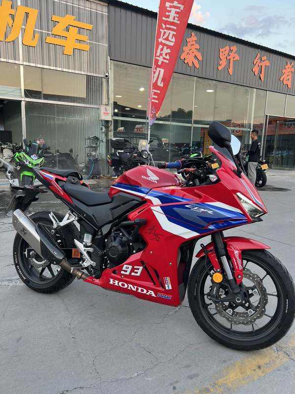 本田WING CBR400R