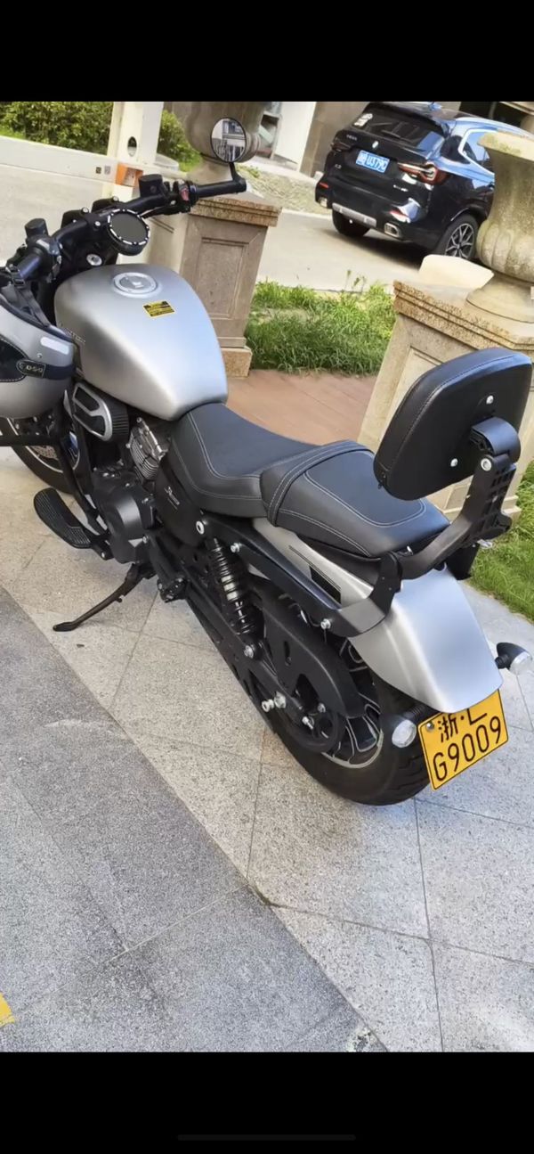 QJMOTOR 闪250