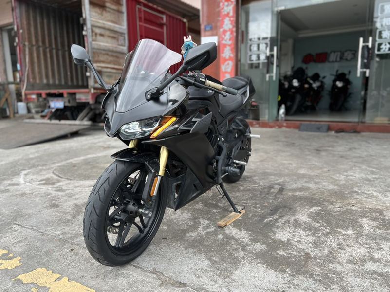 无极 250RR