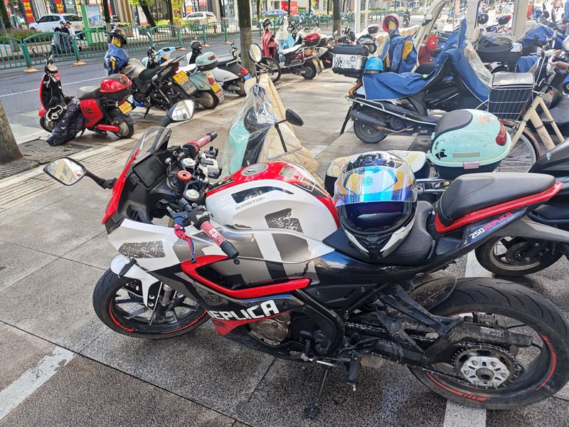 QJMOTOR 赛250