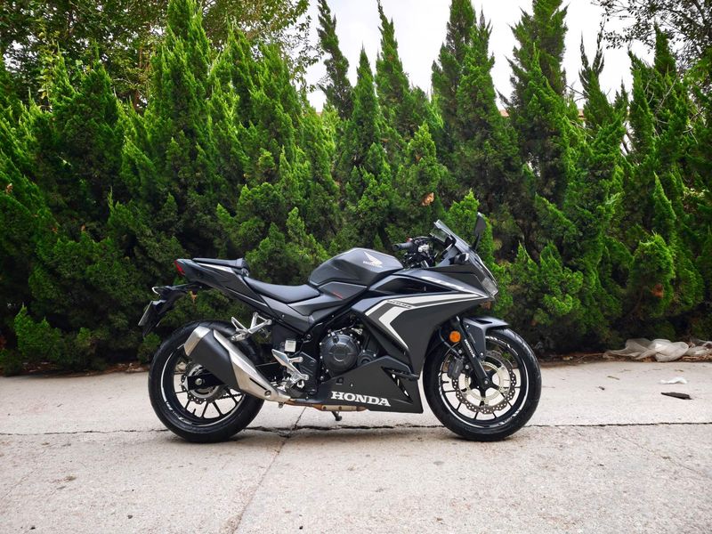 本田WING CBR400R