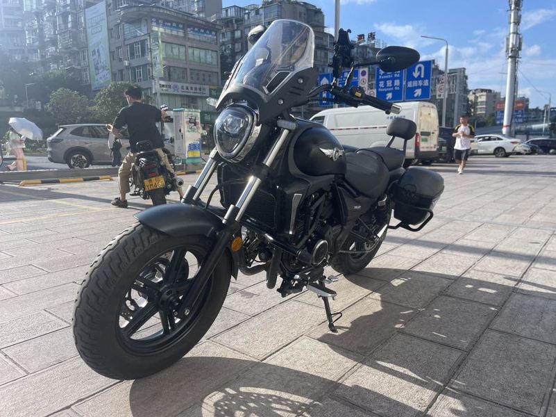 豪爵 TR300
