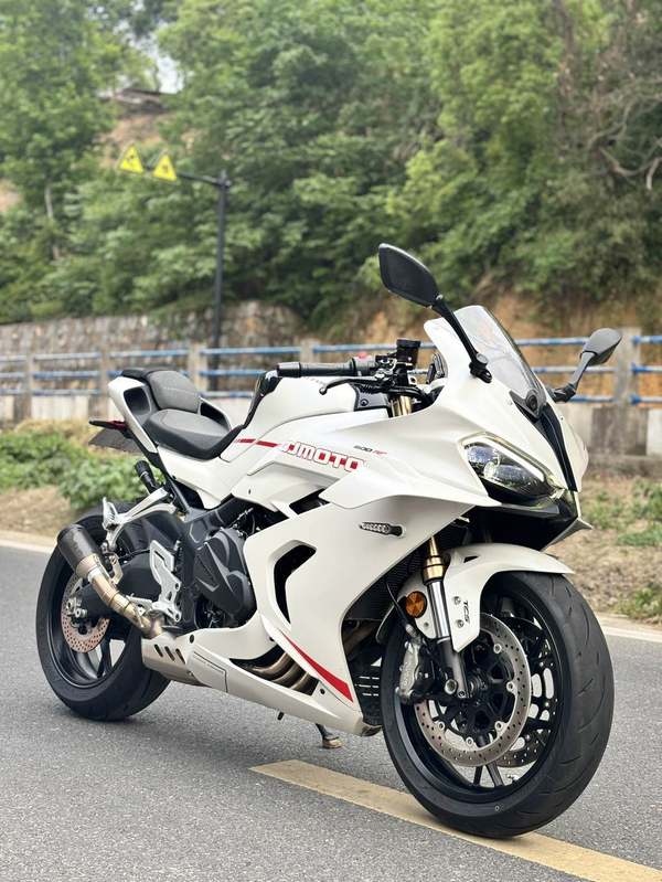 QJMOTOR 赛600