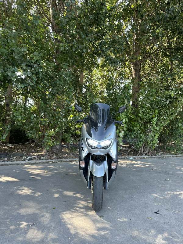 雅马哈 NMAX