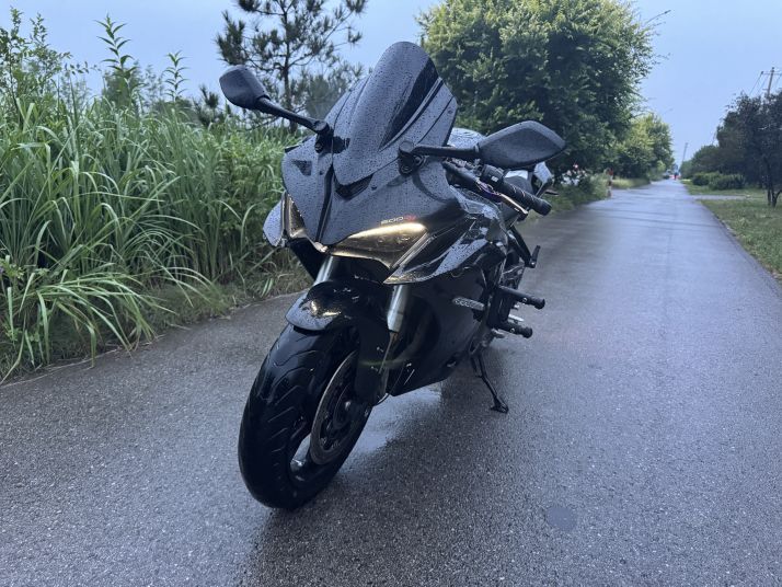 QJMOTOR 赛600