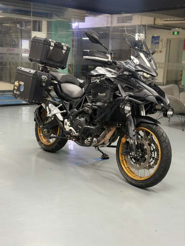 贝纳利 TRK552