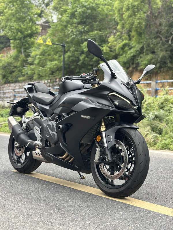 QJMOTOR 赛600