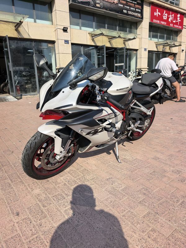 QJMOTOR QJ900GS-8D