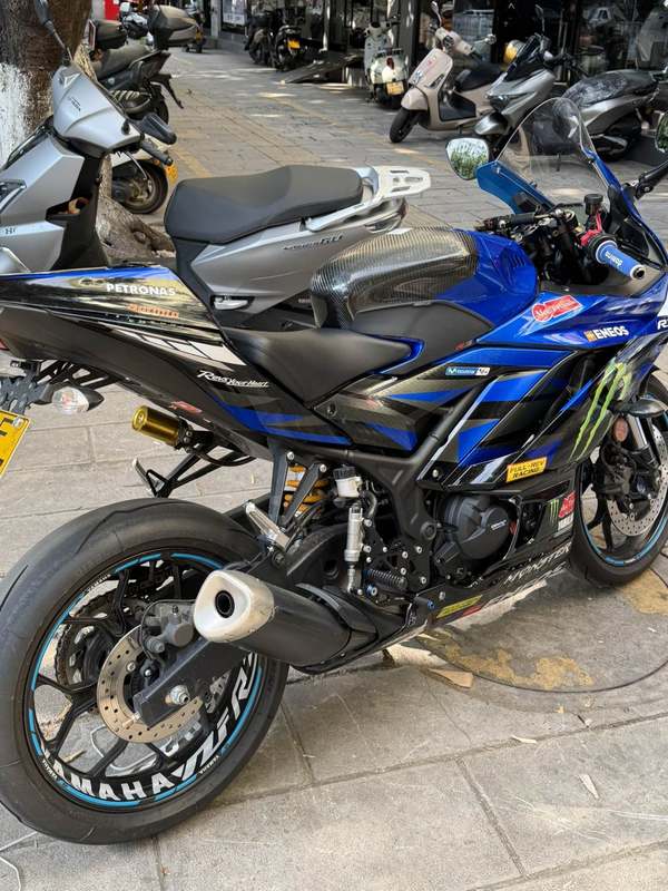 雅马哈 YZF-R3