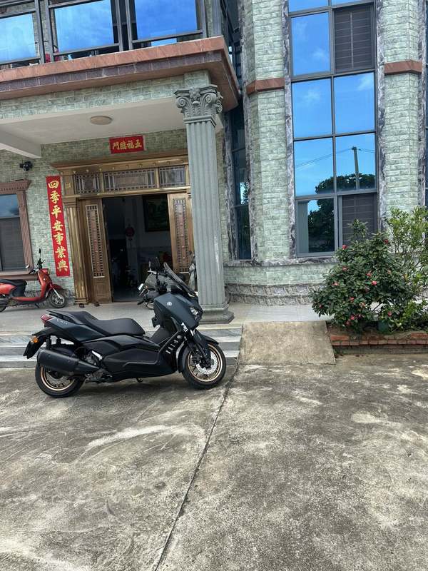 雅马哈 XMAX