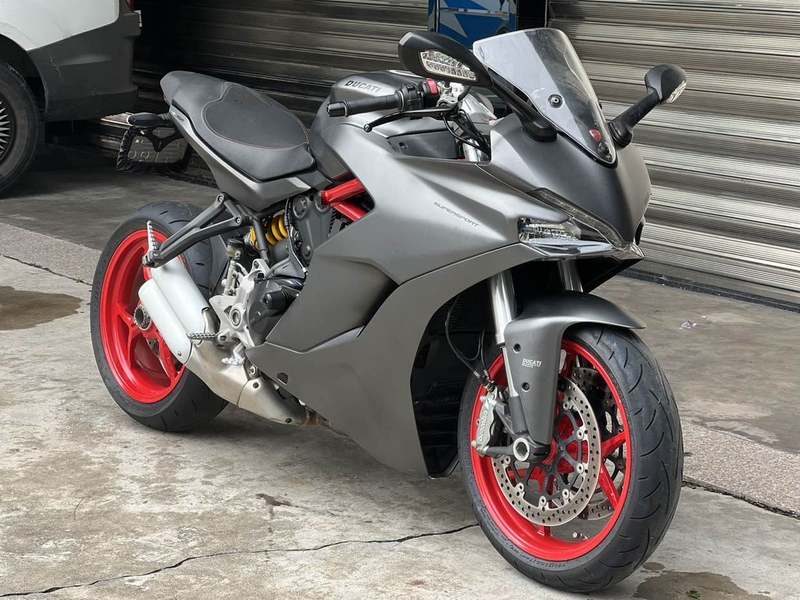 杜卡迪 SuperSport
