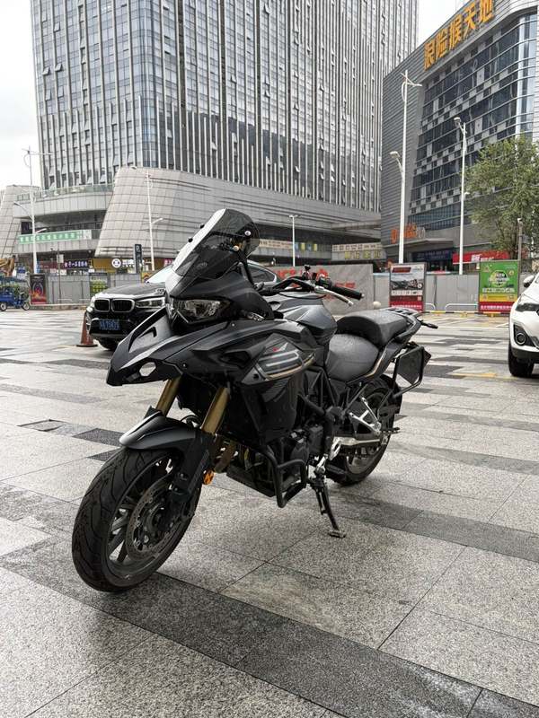 贝纳利 TRK552