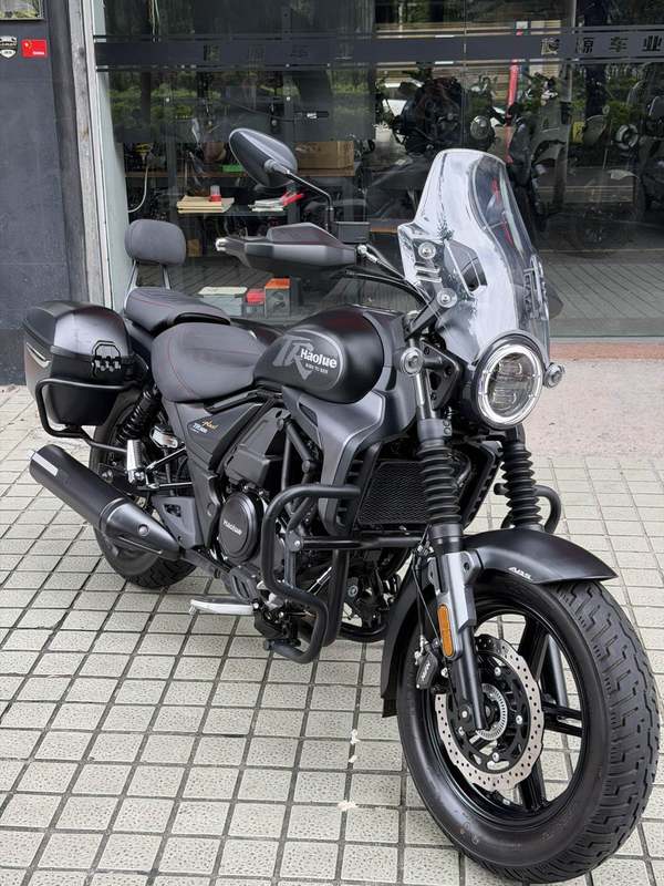 豪爵 TR300