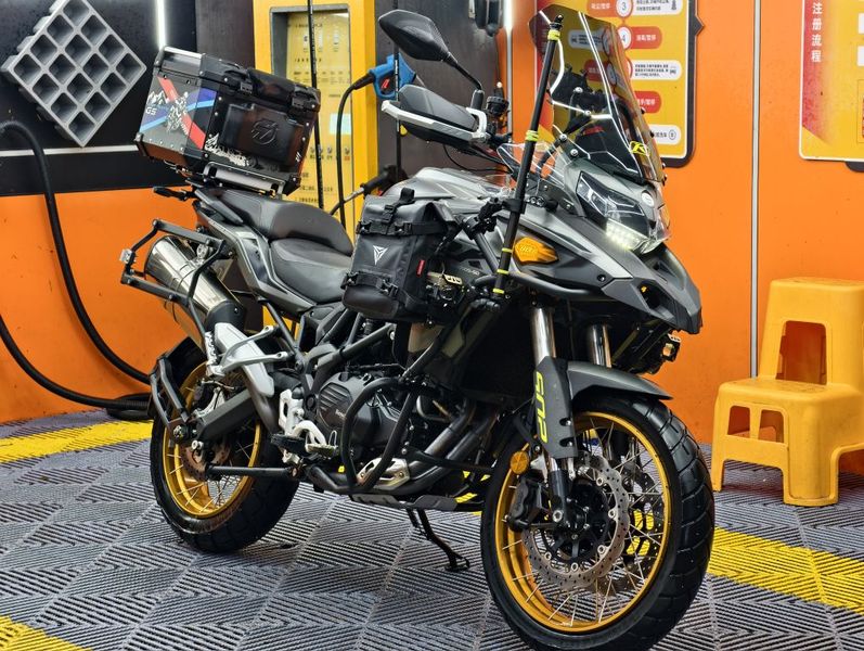 贝纳利 金鹏 TRK502