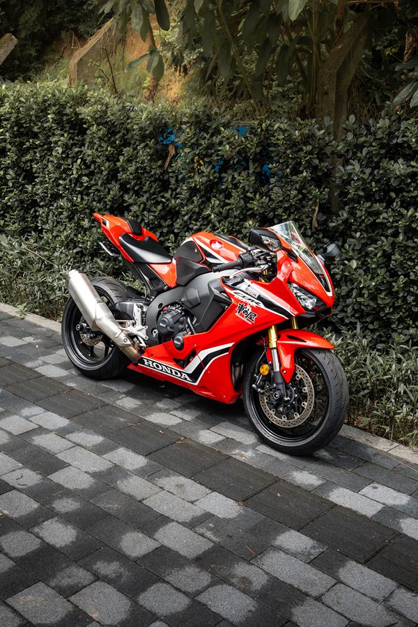 本田DREAMWING CBR 1000 RR
