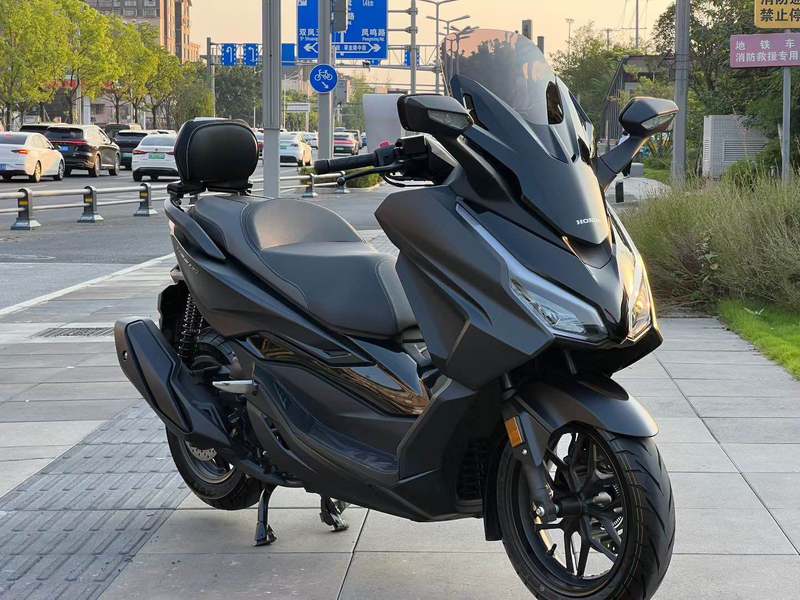 本田WING NSS350