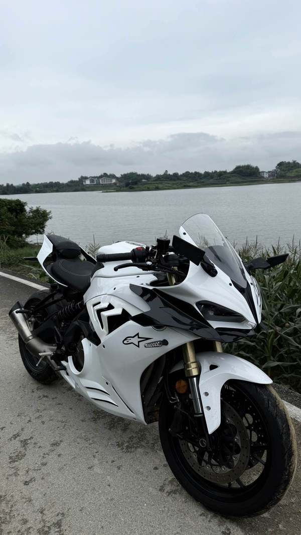 QJMOTOR 赛600