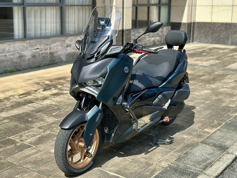雅马哈 XMAX