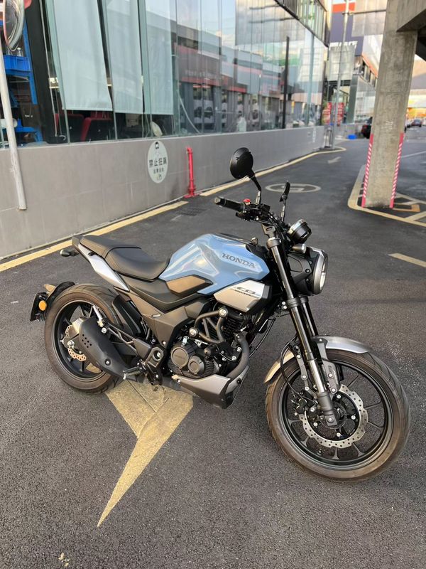 新大洲本田 CB190TR