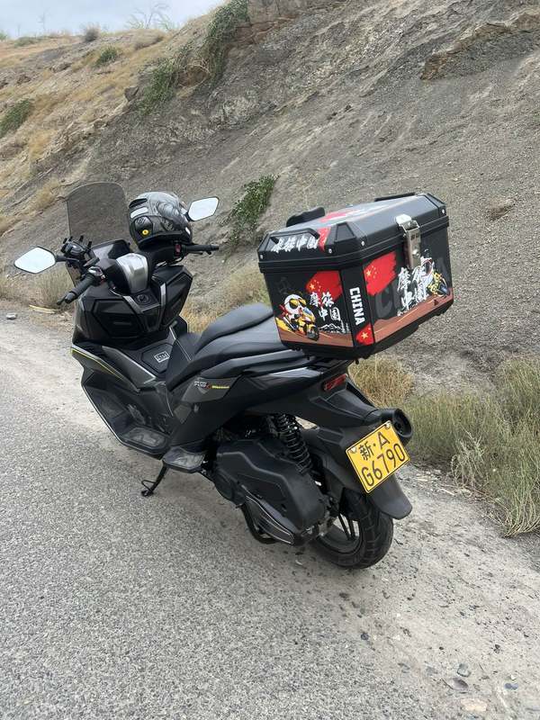 无极 SR250GT