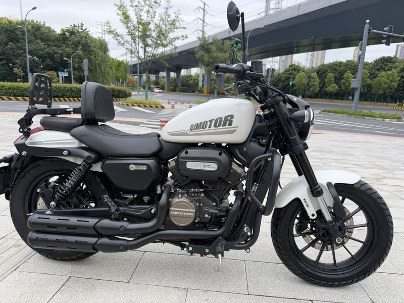 QJMOTOR 闪250
