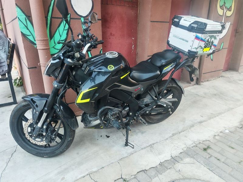 贝纳利 小迅龙 BN150S